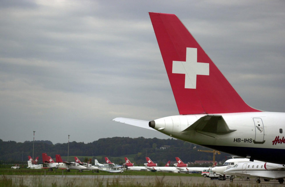Tiefer Fall: Anleger haben nach dem Zusammenbruch der Swissair viel Geld verloren. Foto: PD