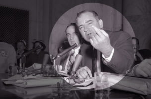 Senator Joseph McCarthy eröffnet eine Anhörung, sekundiert von seinem Bluthund Roy Cohn. Foto: Bettman Archive