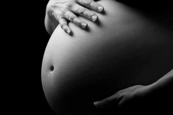 Bauch frau schwanger dicker nicht Gewölbter Unterbauch