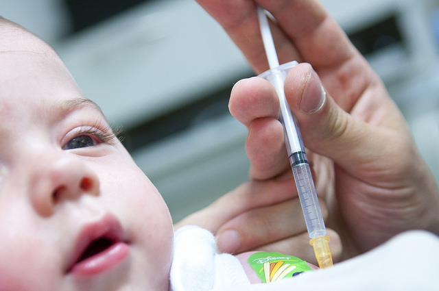 Ein nicht risikofreier Eingriff am Körper: Impfen dient dem Allgemeinwohl, ist aber Privatsache. (Foto: Sanofi Pasteur/Flickr)