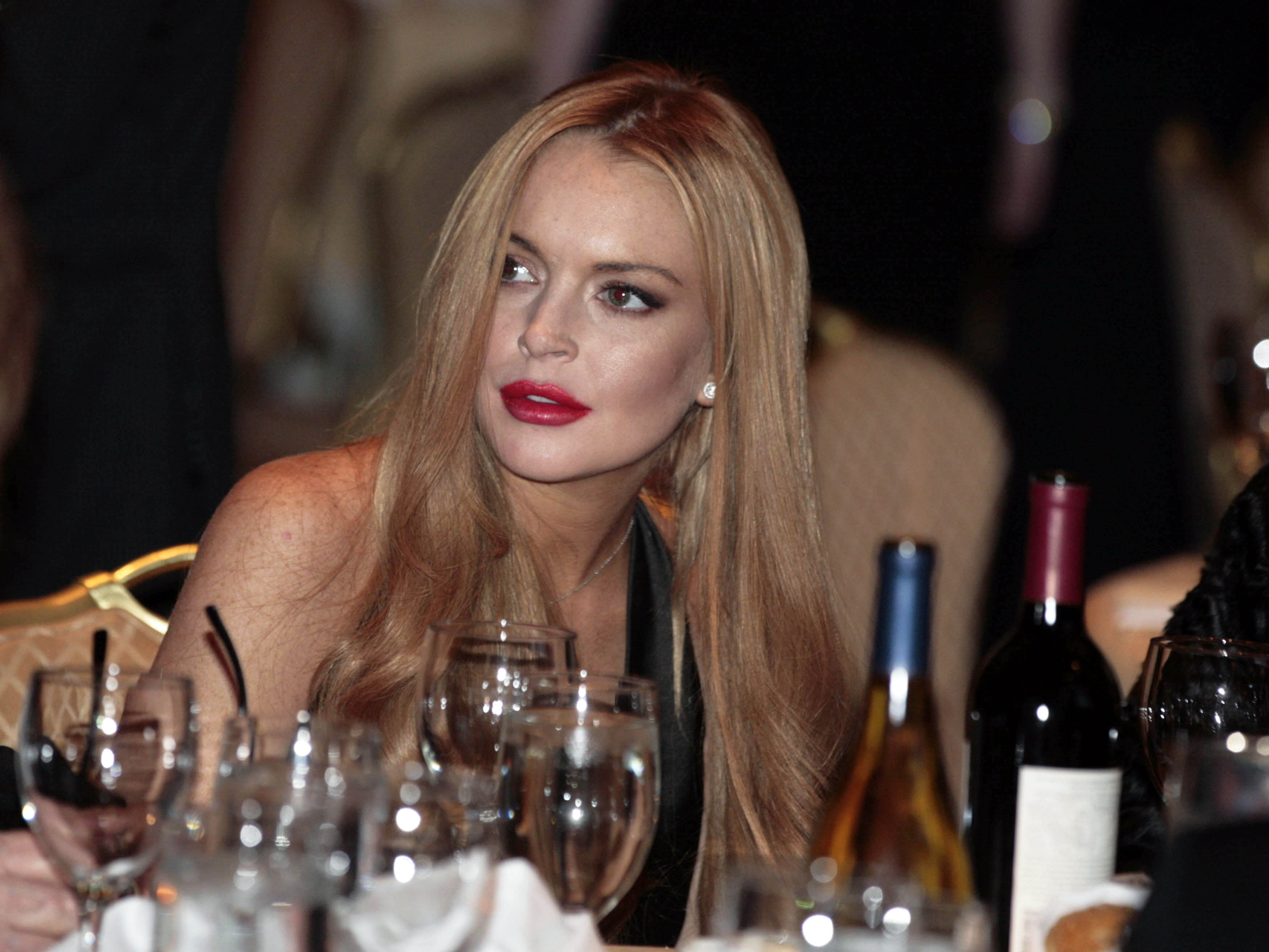 Trinken gehört zu einem aktiven Solzialleben: Die Schauspielerin Lindsay Lohan 2012 an einem Dinner im Weissen Haus. Foto: Larry Downing (Reuters)