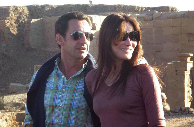 So nicht! Nicolas Sarkozy und Carla Bruni 2007 in Luxor - das damals noch unverheiratete Paar gab Anlass, die «offizielle Prostitution durch Staatsoberhäupter zu akzeptieren». (Bild: Keystone)