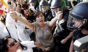 Protestierende in Spanien.