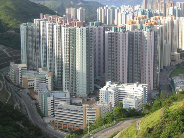 Kinderfreundlich sieht anders aus: Siedlung Kin Ming Estate in Hongkong.