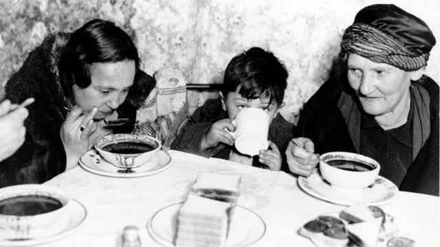 Opfer der Weltwirtschaftskrise: Blick in eine US-Suppenküche während der Grossen Depression 1932. (Bild: Keystone)