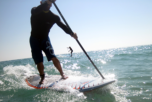 Nass werden kann man: Stand-Up Paddleboarding vor Fuerteventura. (Bilder: Siri Schubert)