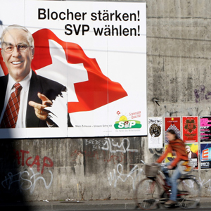 SVP-Plakat in Bern vor den Wahlen 2007.