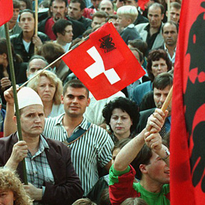 Kundgebung von Schweizern kosovarischer Abstammung, 1997. (Keystone)
