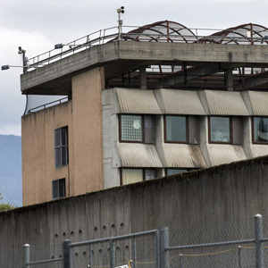 3,83 m2 pro Häftling: Strafanstalt Champ-Dollon in Genf. (Keystone)