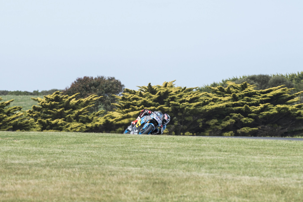 PHILLIP ISLAND, AUSTRALIA - OCTOBER 16: Scott Redding of Great Britain and Estrella Galicia 0,0 Marc VDS rounds the bend during free practice for the 2015 MotoGP of Australia at Phillip Island Grand Prix Circuit on October 16, 2015 in Phillip Island, Australia. (Photo by Mirco Lazzari gp/Getty Images)