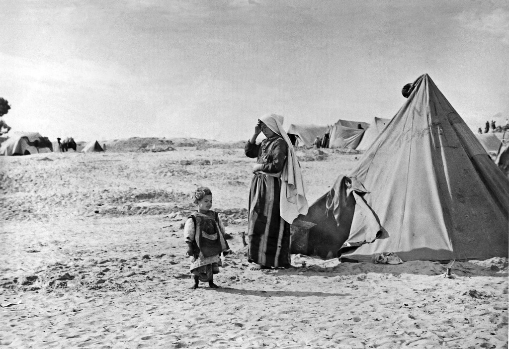 UNRWA Archive - Ausstellung Photobastei - BILDSEITE Palästinensisches Flüchtlingslager. © 1948 UN-Archiv, Fotograf unbekannt