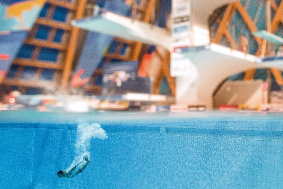 Russia's Victor Minibaev competes in the men's 10m platform semi-final diving event at the 2015 FINA World Championships in Kazan on August 1, 2015. AFP PHOTO / FRANCOIS XAVIER MARIT / AFP / FRANCOIS XAVIER MARIT