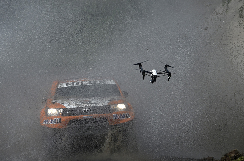 Toyota's driver Ronan Chabot of France and co-driver Gilles Pillot compete during the 11km Prologue of the 2016 Dakar Rally, in the province of Buenos Aires, on January 2, 2016. The Dakar Rally, which officially starts on January 3, will see participants race across Argentina and Bolivia in a two-week test of endurance. AFP PHOTO / FRANCK FIFE / AFP / FRANCK FIFE
