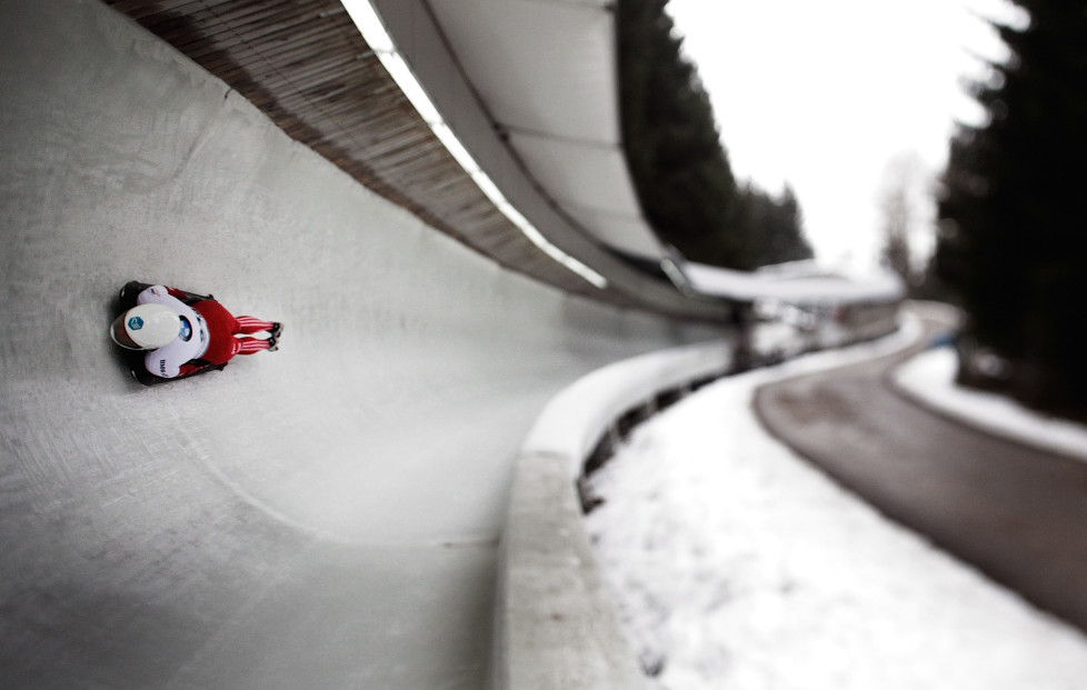 INNSBRUCK, AUSTRIA - FEBRUARY 19: (EDITORS NOTE: Image what created using a variable planed lens) Kimberley Bos of the Netherlands completes her second run of the Women's Skeleton during Day 5 of the IBSF World Championships 2016 at Olympiabobbahn Igls on February 19, 2016 in Innsbruck, Austria. (Photo by Adam Pretty/Bongarts/Getty Images)