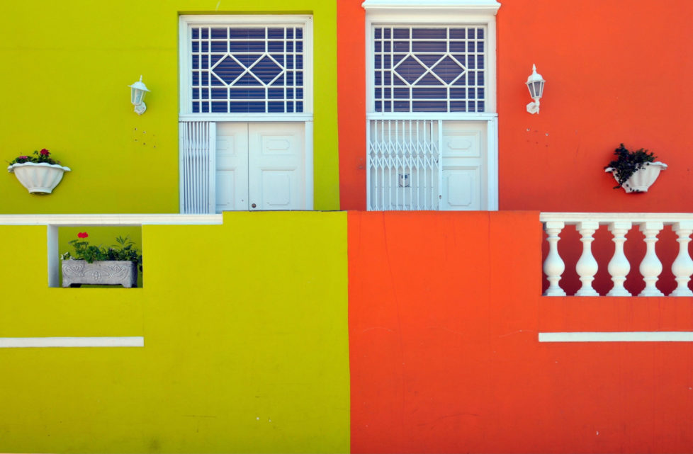 (GERMANY OUT) Republic of South Africa - Kapstadt Cape Town: Bo Kaap district, houses in green and orange (Photo by JOKER/Walter G. Allg?wer/ullstein bild via Getty Images) *** Local Caption *** 01021730